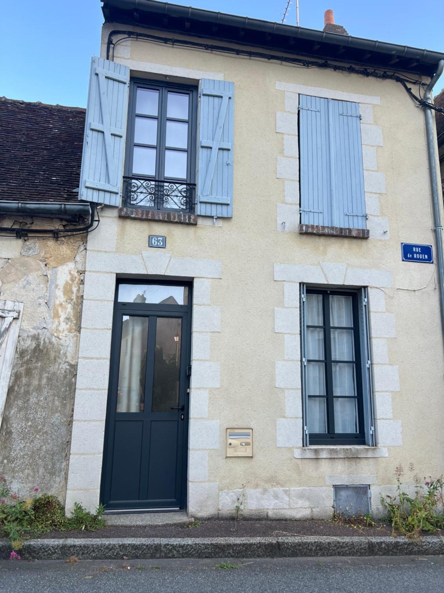 La Persienne Bleue - Coeur Historique De Mortagne Au Perche Mortagne-au-Perche Exterior foto